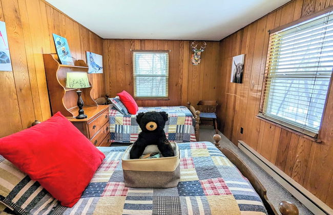 Harmony Cottage by Avantstay Lake Access, Hot Tub, Fire Pit, & Game Room - Foto 23