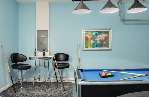 Heated Pool Lazy River Game Room 12 MI to Disney - Foto 23