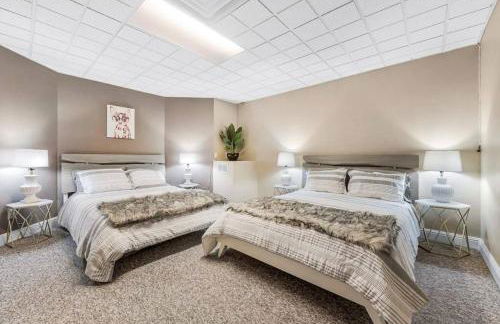 Lush Palace Has Power and Water, MTR Options - Foto 36