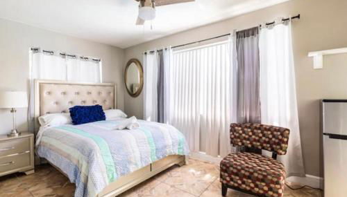 Awesome 4 bedroom pool house King bed - Foto 5