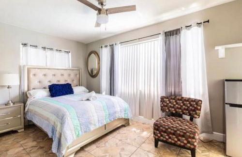 Awesome 4 bedroom pool house King bed - Foto 5