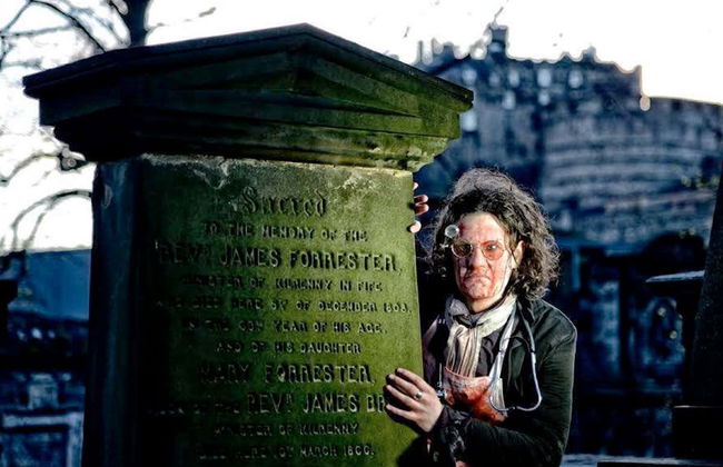 Tour teatralizado de fantasmas por los subterráneos de Edimburgo - Foto 2