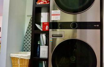 Private Family Friendly Guest Home - Photo 29