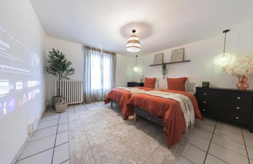 Loft Station Parking Video Projector near Tours - Photo 33