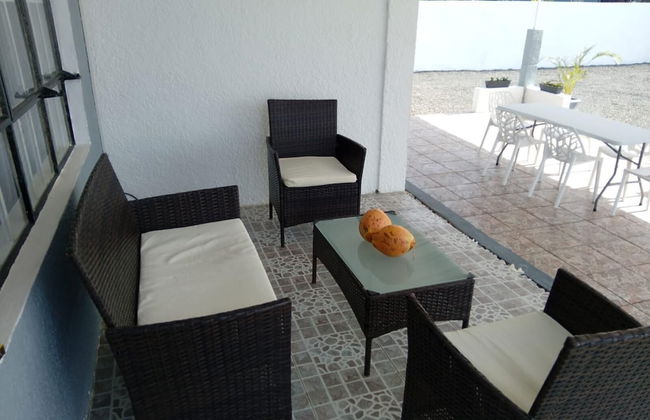 Villa Bella is 5 Mins From the Beach With Amazing Garden Overlooking the Pool - Foto 35