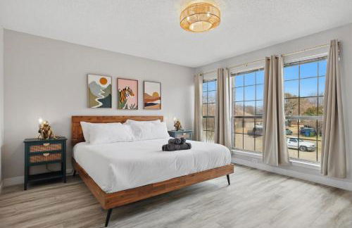 4BD Tropical Pool Oasis with a Game Room - Photo 20