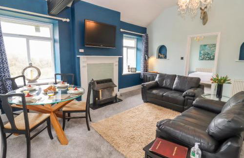 The Stable - Photo 5