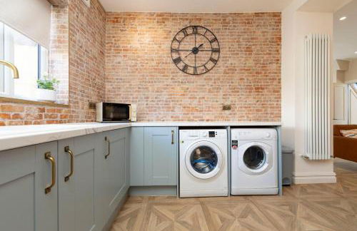 Sleeps 10 House near Bike Park Wales - Photo 30