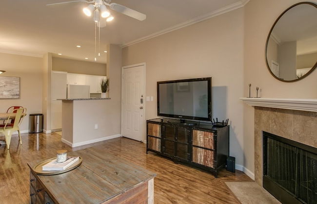 Cozy 1-bdrm Scottsdale Condo Next to Pool - Photo 18