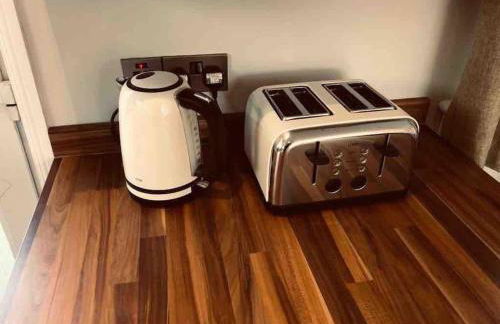 Cosy Home with Free Parking Near Edinburgh St Andrews M90 & Amazon - Foto 24