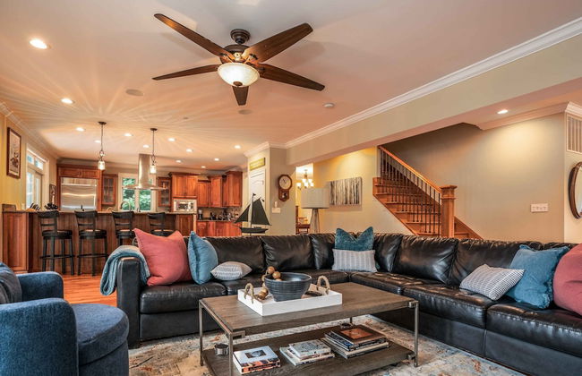 Island Getaway on Delavan Lake - Photo 21