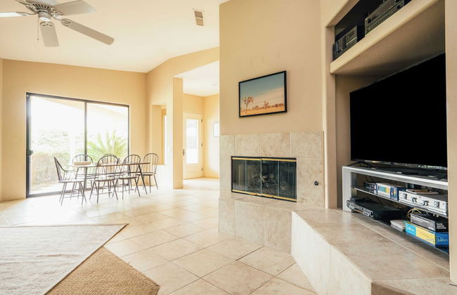 Firefly by Avantstay Spacious Backyard w/ Pool& Hot Tub! - Foto 12