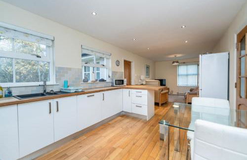 Abbey View - Photo 5