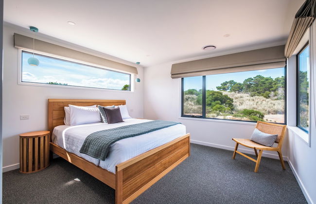 Coast Beachfront Retreat - Photo 7