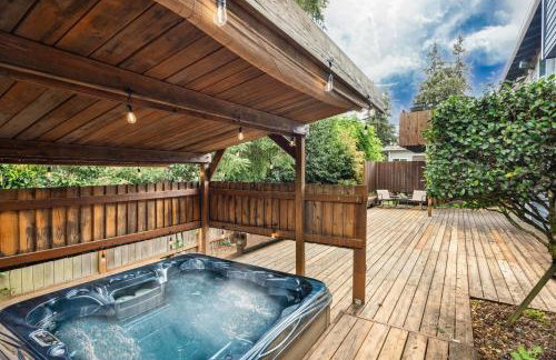 Kirkland Oasis Chic Basement Retreat with Hot Tub - Foto 26