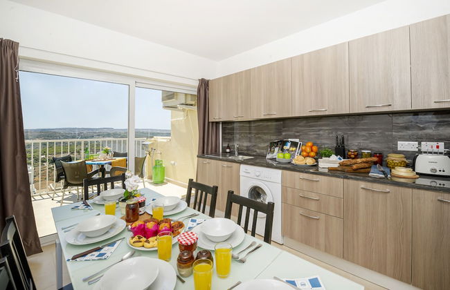 Summer Breeze Superior Apartment with Terrace by Getaways Malta - Foto 15