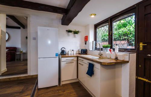 Spacious 4-Bed House Near Wigan Warrington - Foto 13