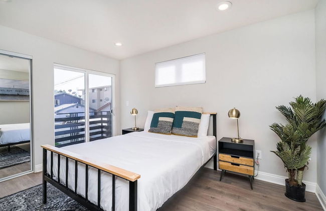 Brand NEW Modern Luxury 3bdr Townhome In Silver Lake - Photo 7