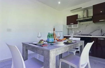 Ninfa Sul Mare Apartments - Piscina Idromassaggio 50 M E T R I dal Mare Free Parking - Photo 26