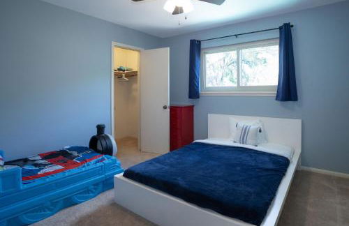 Spacious and quiet 4 bed 3 and a half bath home away from home in Katy Texas - Foto 35