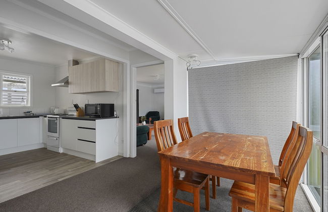 3 Bedroom In Papatoetoe w Parking - Wifi - Foto 6