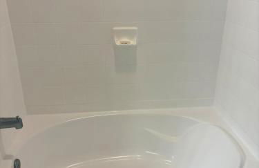 Luxury, Chic, Apt with Game Room, Movie Theatre, & 24hr Gym - Foto 8