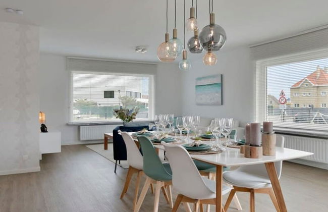 Spacious Bungalow With Garden Near the Beach sea - Photo 24