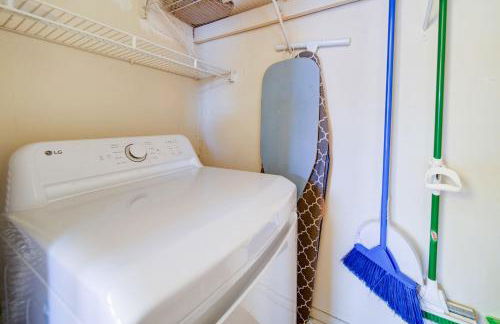 Elegant 1BR King Condo, Elizabeth-Plaza Midwood - Foto 24