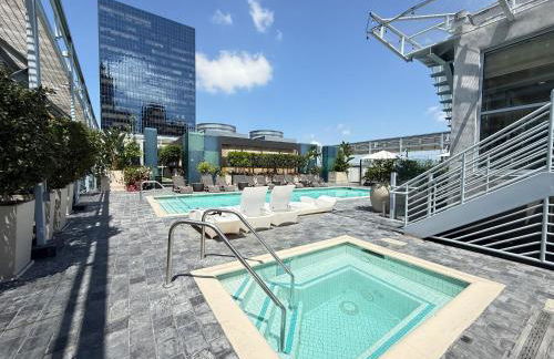 Sleek 1BR Loft in Luxury High-Rise - 103 - GL - Foto 34