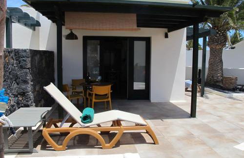 Bungalow GOA Pool view, Playa Roca residence sea front access - Free AC - Wifi - Foto 1