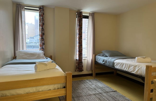 2 Bedroom Downtown Apt City Views Park Walk - Photo 7