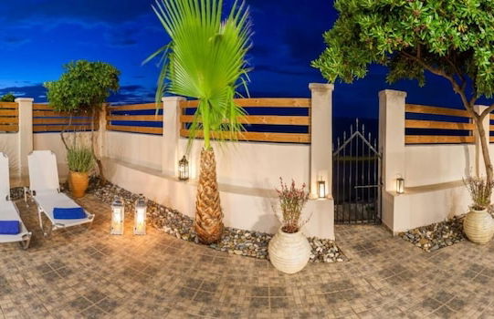 Villa Elizabeth - Seafront Modern Villa - Villa Elizabeth - Seafront Classic Villa - Foto 8