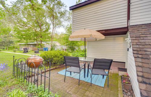 Lakefront Family Retreat with Private Dock! - Foto 35