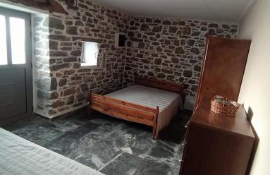 Traditional stone house Vrisi - Photo 4