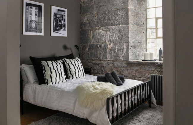 Two-bedroom Apartment at Royal William Yard - Photo 4