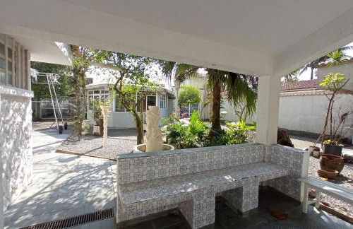 Casa 30 metros da praia com wifi e garagem 6 carros - Photo 22