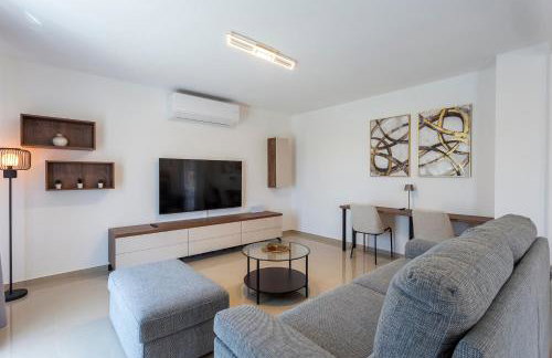 Luxurious new apartment with pool - Foto 28