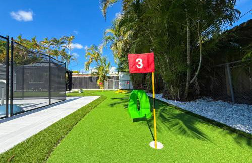 The LuxeLanding MIA- Swimming pool, Oasis Lounge, Mini Golf, BBQ and Hibachi Grill , and Outdoor Games - Photo 25