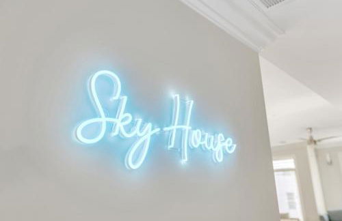 SkyHouse JC - New 3BR Apt with Private Rooftop - Foto 26