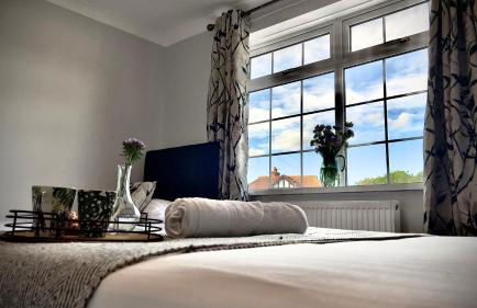 The Cheshire Gathering - Hot Tub 8 Bedroom - Photo 16