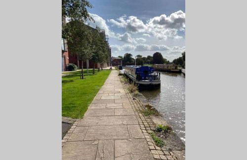 Chester City Centre Waterfront Apartment - Photo 74