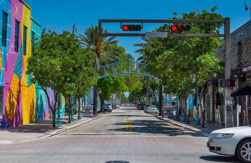 Newly renovated Townhome with King bed - Foto 39