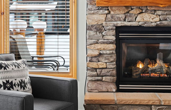 MODERN 4,500 sqft Ski Chalet: 5 Br + 6 Ba | Pool Table | Pool + PRIVATE Hot Tub - Photo 65