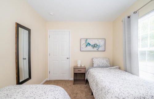 Serine Space - Townhome - King Bed - Duke - Long Term Stays - Foto 21