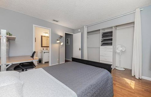 Family and Business Friendly Home near Great Mall & BART - 2640 - Foto 24