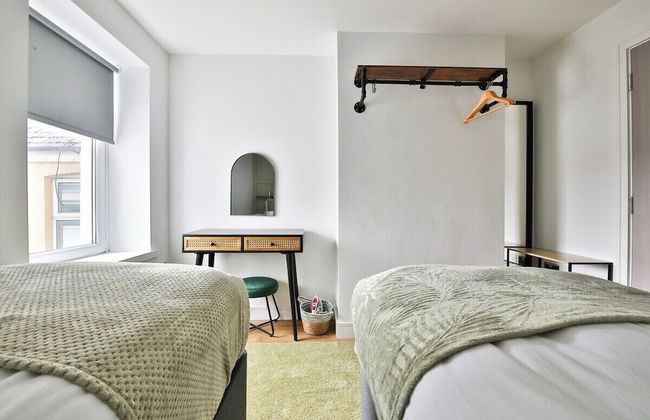 North Road New Luxe Flats with Parking - Foto 28