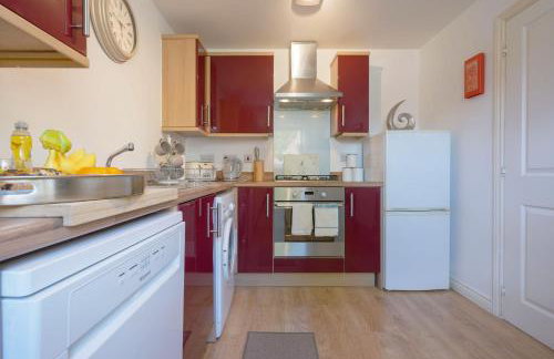 Charming House - Close to Shops & City Centre - Free Parking, Self-Check-In, Fast WiFi & Smart TV with Netflix by Yoko Property - Foto 18