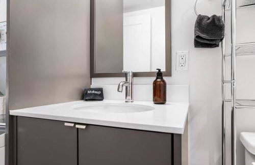 ~ The Billie ~ Cozy | Rooftop | Ponce City Market - Foto 23