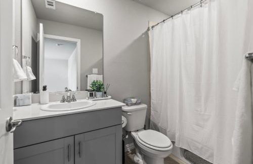 4Bed Luxury Getaway with Pool Table and Near Lake Lavon - Foto 5