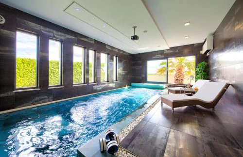 Villa LUMINOSA with outdoor and indoor pool and sauna - Foto 50